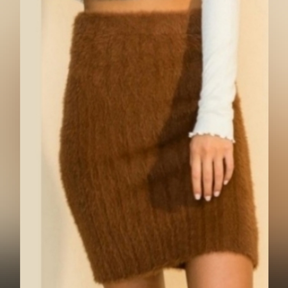 🆕️ Hazelnut Fuzzy Sweater Skirt - Picture 2 of 5